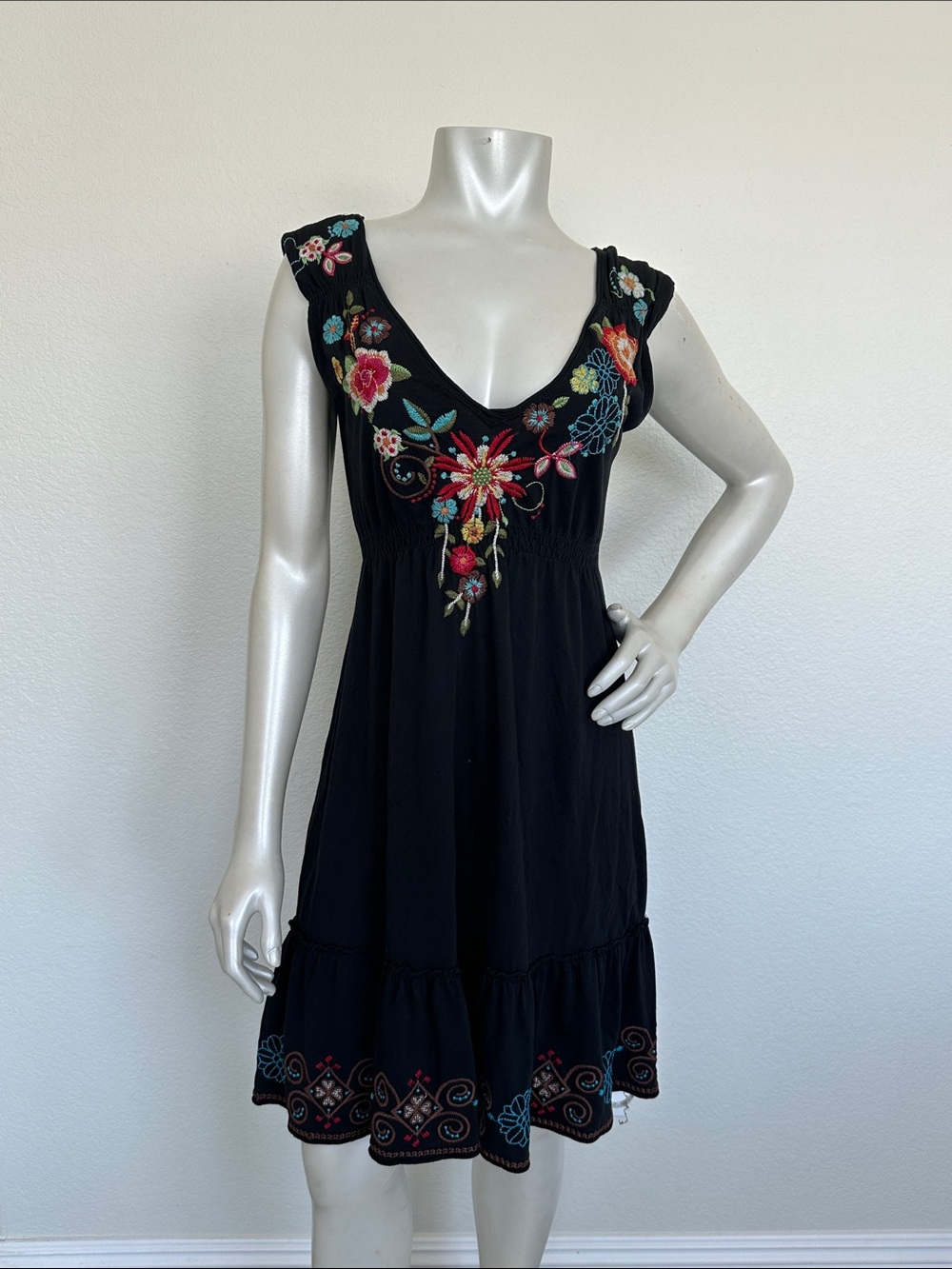 Johnny Was Black Embroidered Sleeveless Mini Dress